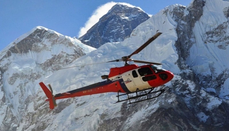 Helicopter Tour to Base Camp in Mount Everest