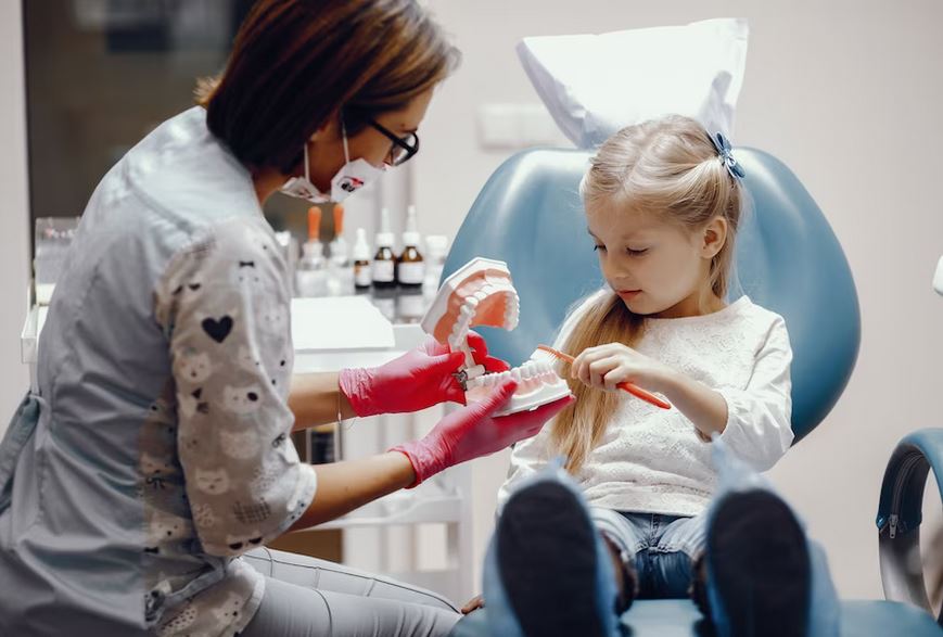 Choosing the Right Dentist for Children: Ensuring Optimal Oral Health Care