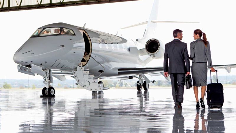 5 Luxurious Benefits of Chartering a private Jet in Van Nuys