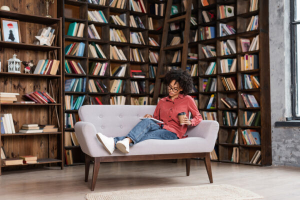 How to Create the Ultimate Cosy Home Library