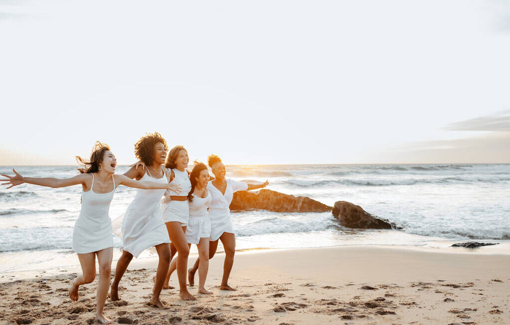 How to Plan a Luxury Bachelorette Weekend at the Beach
