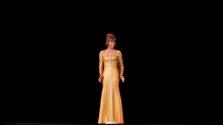 Whitney Houston Hologram