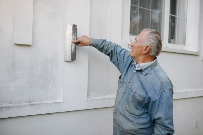painting outside house